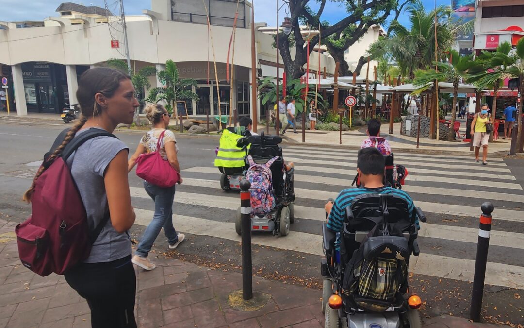 Accessibilité : les jeunes de la Fraternité Chrétienne scannent la ville de Papeete